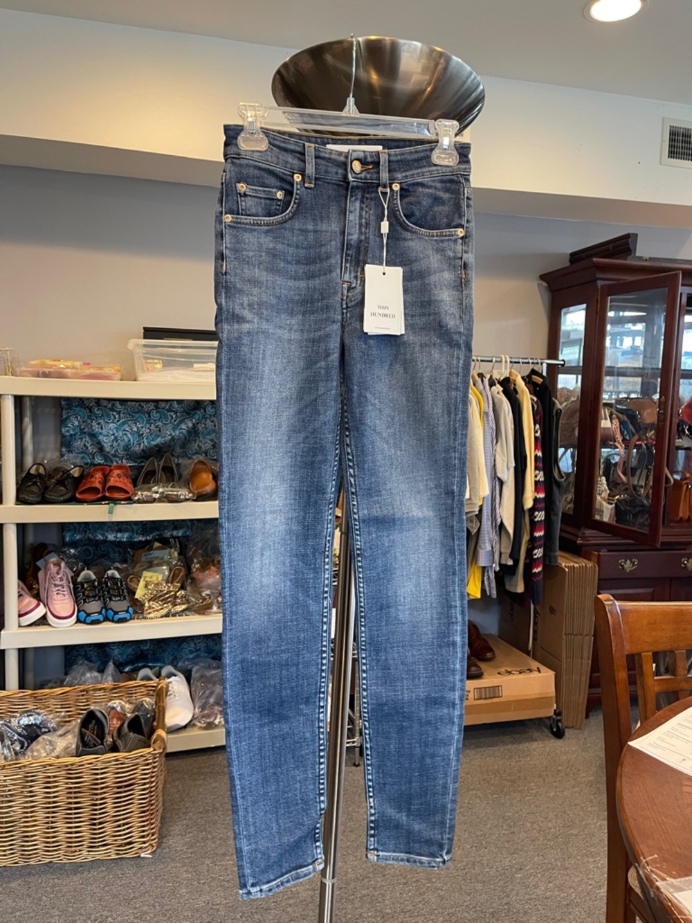 WON HUNDRED Manya Light Favourite Blue Denim Jeans NWT Sz 27/32